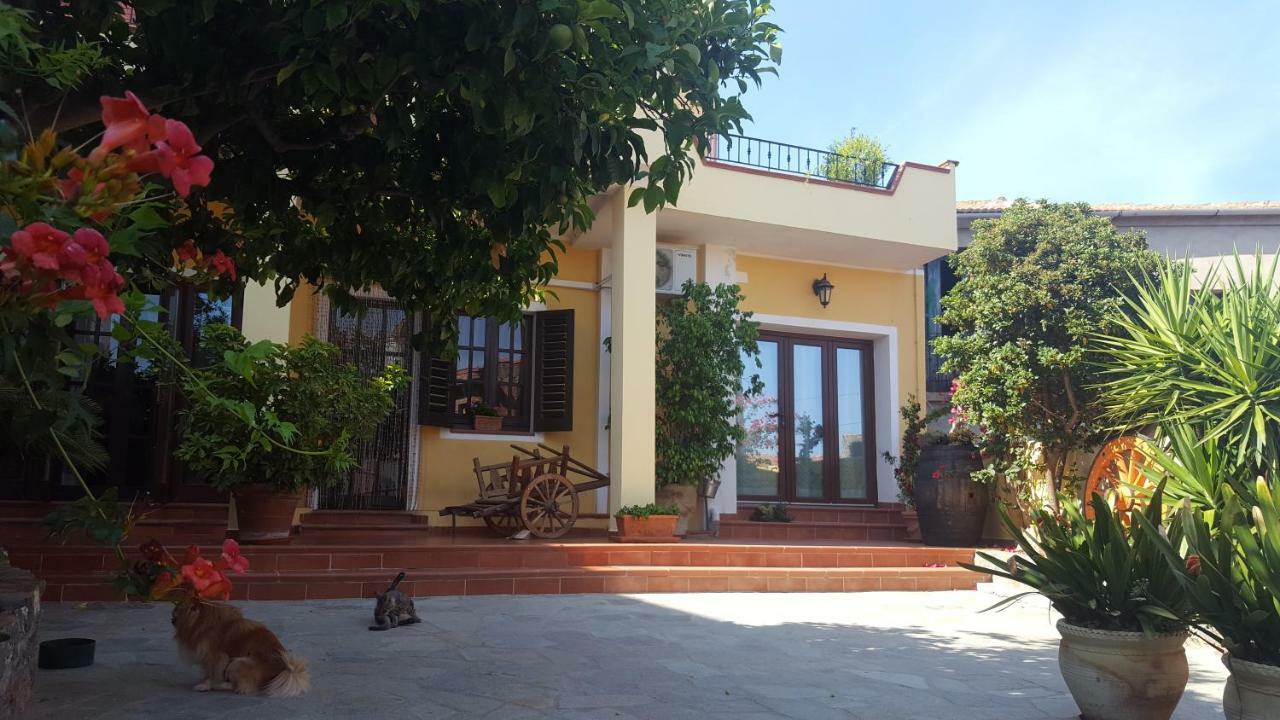 Bed and Breakfast Su Carreri Armungia Екстер'єр фото